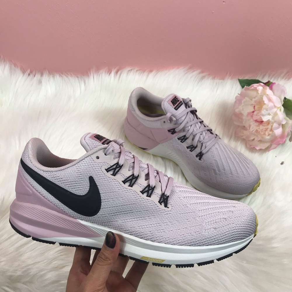 Nike Air Zoom Structure 22